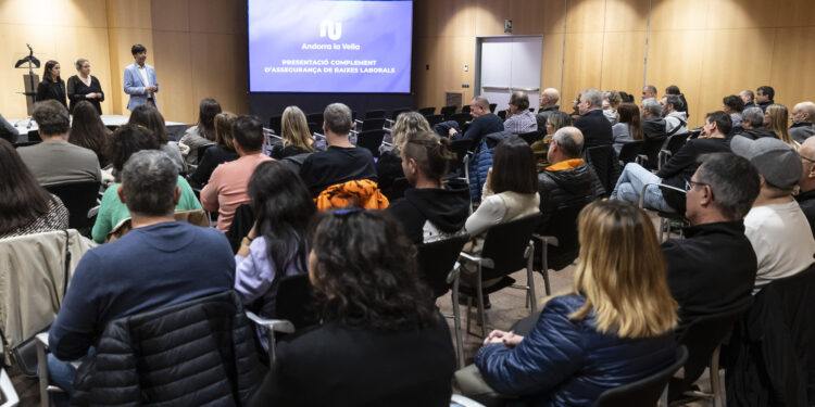 La presentació de l'assegurança complementària. Foto: Comú d'Andorra la Vella / Tony Lara