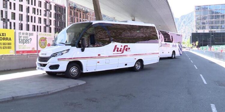 Un autobús d'Hife.