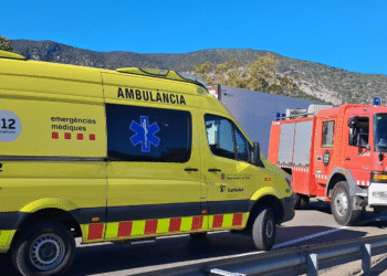 Traslladen dos ferits a l’hospital per un accident que talla la C-14 a Coll de Nargó