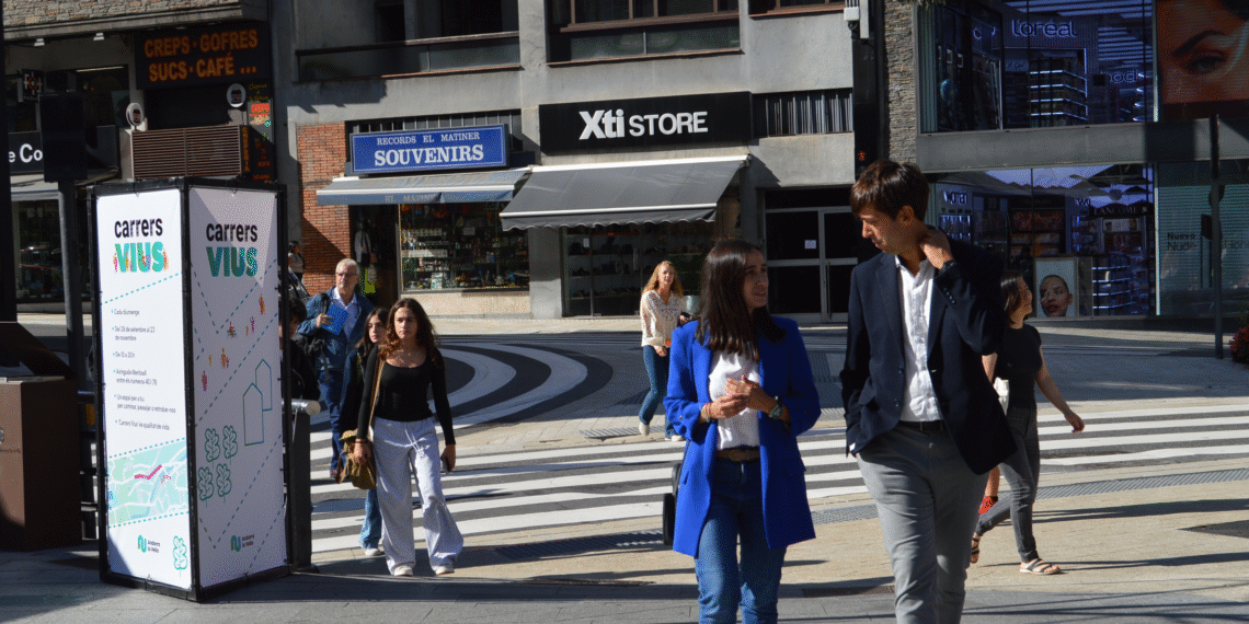 Els cònsols en l'inici de la prova pilot al setembre. Foto: Arxiu.