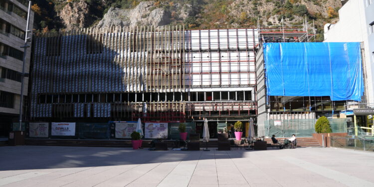 L'estat actual de la façana del Centre Cultural Lauredià. Foto: Comú de Sant Julià de Lòria
