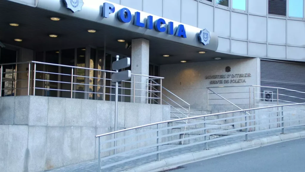 Els fets van tenir lloc al despatx de policia. Foto: Arxiu.