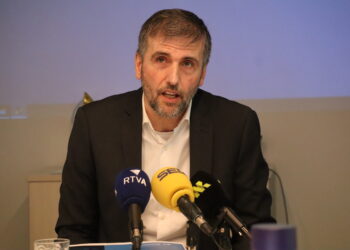El coordinador del grup de Sociologia d’Andorra Recerca i Innovació (AR+I), Joan Micó, durant la presentació. Foto: I. M. (ANA)