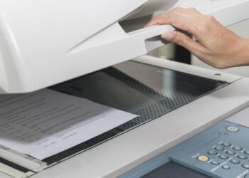 Robatori d'una de les còpies d'un examen. Foto: Reprografia.