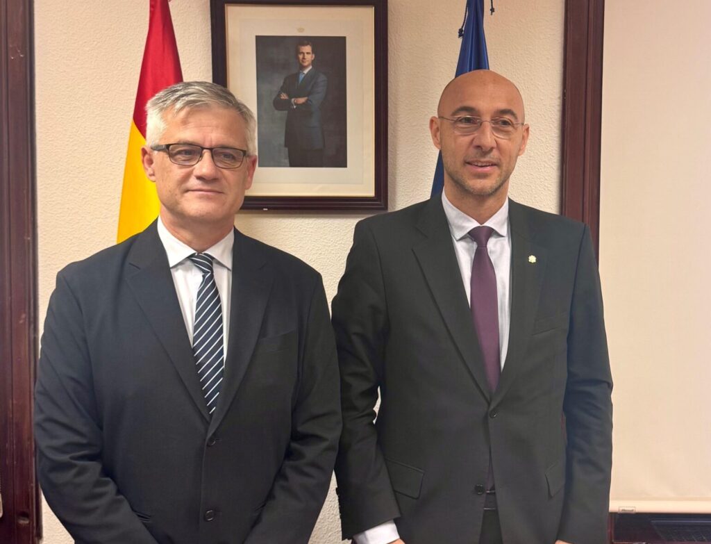 El secretari d’Estat d’Economia, Treball i Habitatge, Jordi Puy, i el seu homòleg del Govern d’Espanya, David Lucas, durant la trobada.