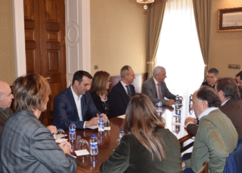(Fotonotícia) La CEA visita per primer cop el copríncep episcopal
