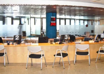 Oficina de tràmits a l'edifici administratiu. Foto: Arxiu.