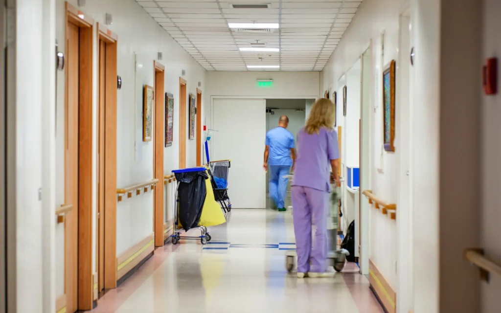 Interior de l'Hospital. Foto: Google.