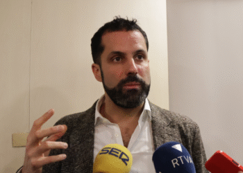 El director de la Confederació Empresarial Andorrana (CEA), Iago Andreu-Sotelo, durant la compareixença.