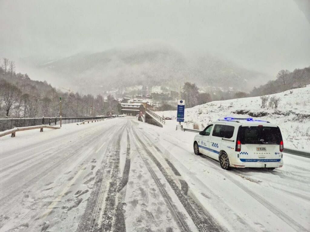 Imatge del control Policial. Foto: X a través de G. Puig.