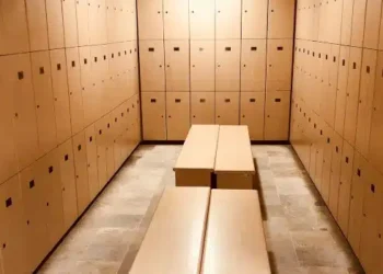 El conflicte va tenir lloc en un vestidor. Foto: Google.