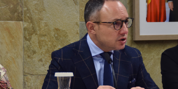 El cap de Govern, Xavier Espot, durant la seva intervenció en la trobada de Nadal.