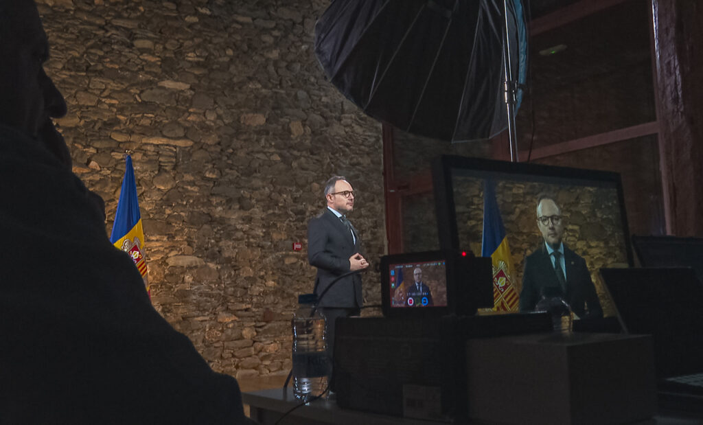 Espot durant el discurs de Cap d'Any. Foto: SFG.