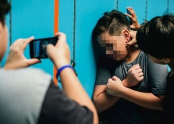 Agressió a un menor per part d'altres dos. Fotio: Clar.