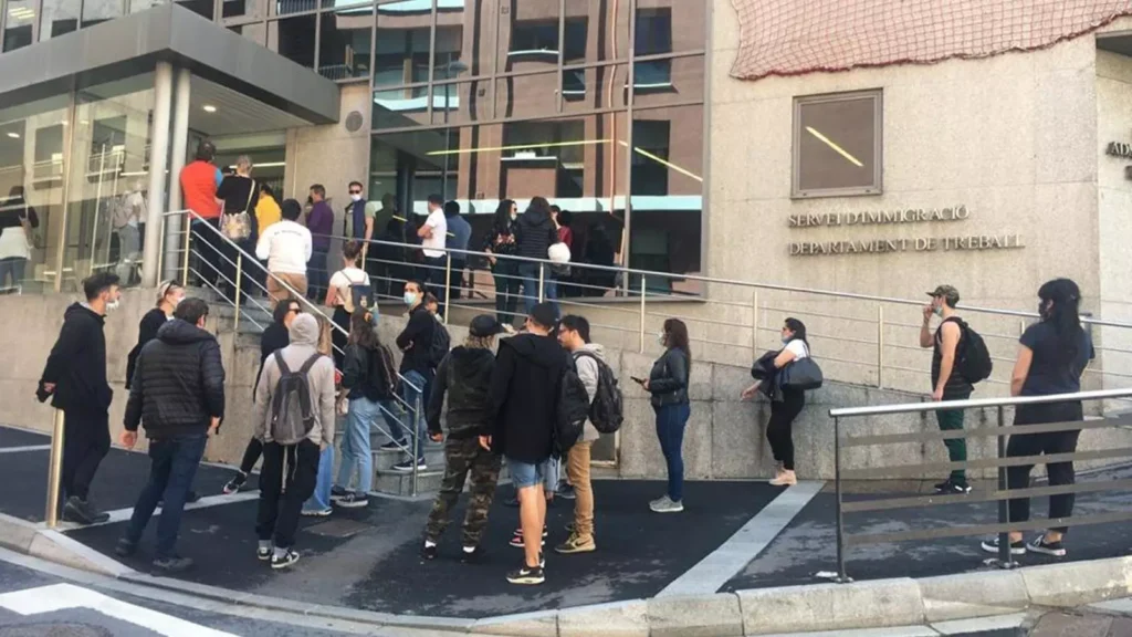 Cues a Immigració. Foto: Arxiu.