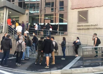 Cues a Immigració. Foto: Arxiu.