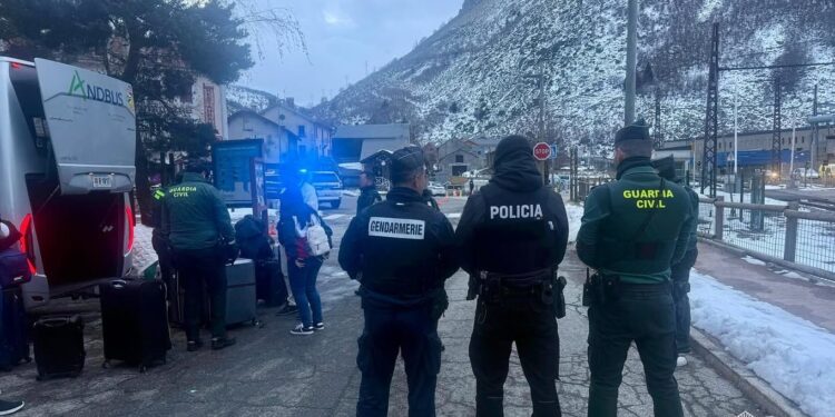 Control policial francès, espanyol i andorrà a l'Arieja. Foto: Google.