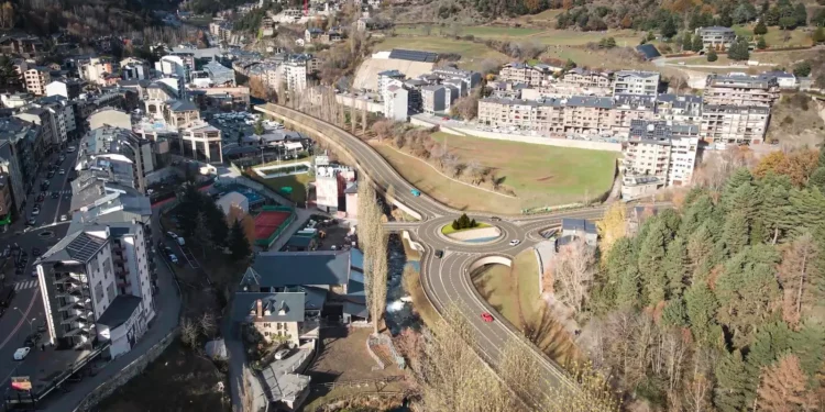 Vista aèria de la Massana que inclou la simulació del futur vial. Foto: Govern.