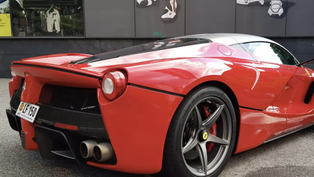 Un Ferrari amb matrícula andorrana. Foto: Arxiu.