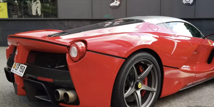 Un Ferrari amb matrícula andorrana. Foto: Arxiu.
