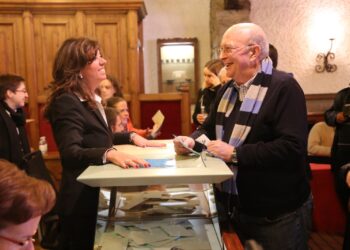 Joan Pujal votant a Sant Julià. Foto: Comú Sant Julià.u