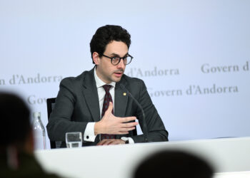 El salari mínim augmenta el doble que l’IPC i se situa en 1.525 euros al mes