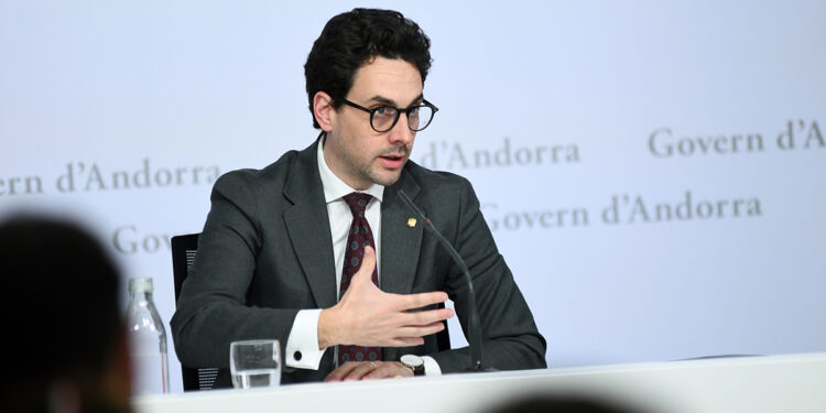 El salari mínim augmenta el doble que l’IPC i se situa en 1.525 euros al mes