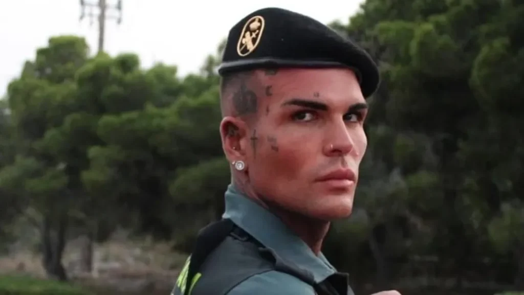 Hèctor 'El Morritos' Quintana, vestit de Guàrdia Civil. Foto: HQ.