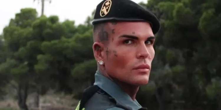 Hèctor 'El Morritos' Quintana, vestit de Guàrdia Civil. Foto: HQ.
