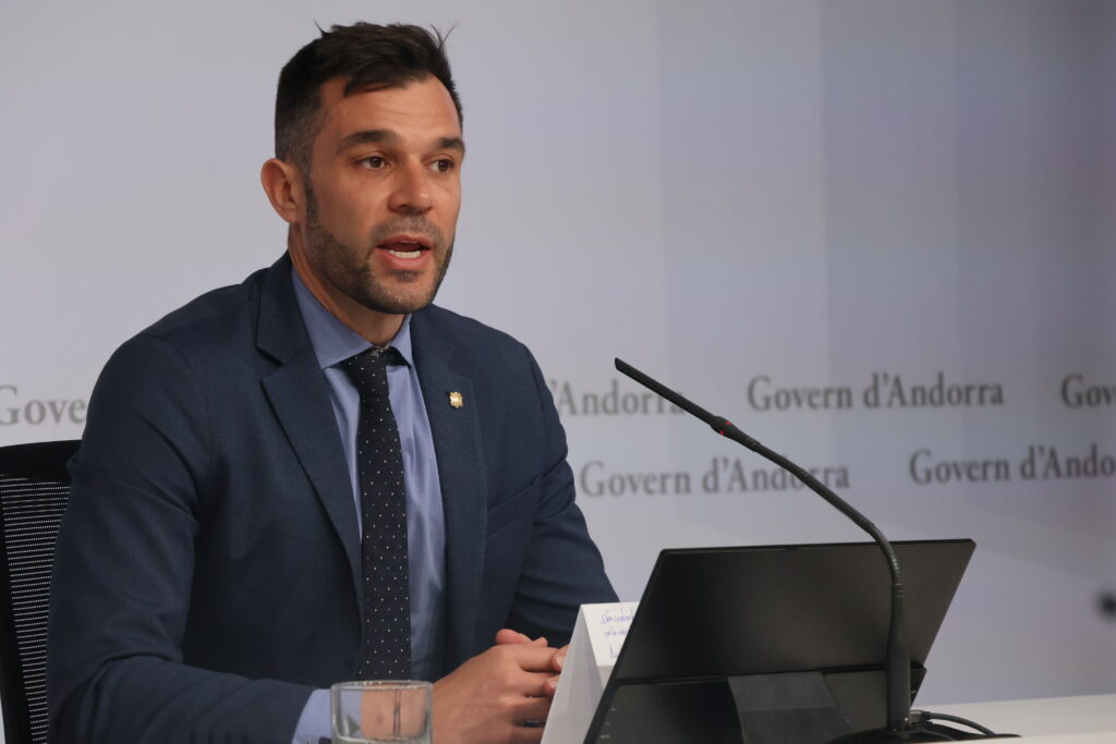 El secretari d'estat de Transició Energètica, Transport i Mobilitat, David Forné, durant la roda de premsa. Foto: I. M. (ANA)