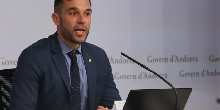 El secretari d'estat de Transició Energètica, Transport i Mobilitat, David Forné, durant la roda de premsa. Foto: I. M. (ANA)