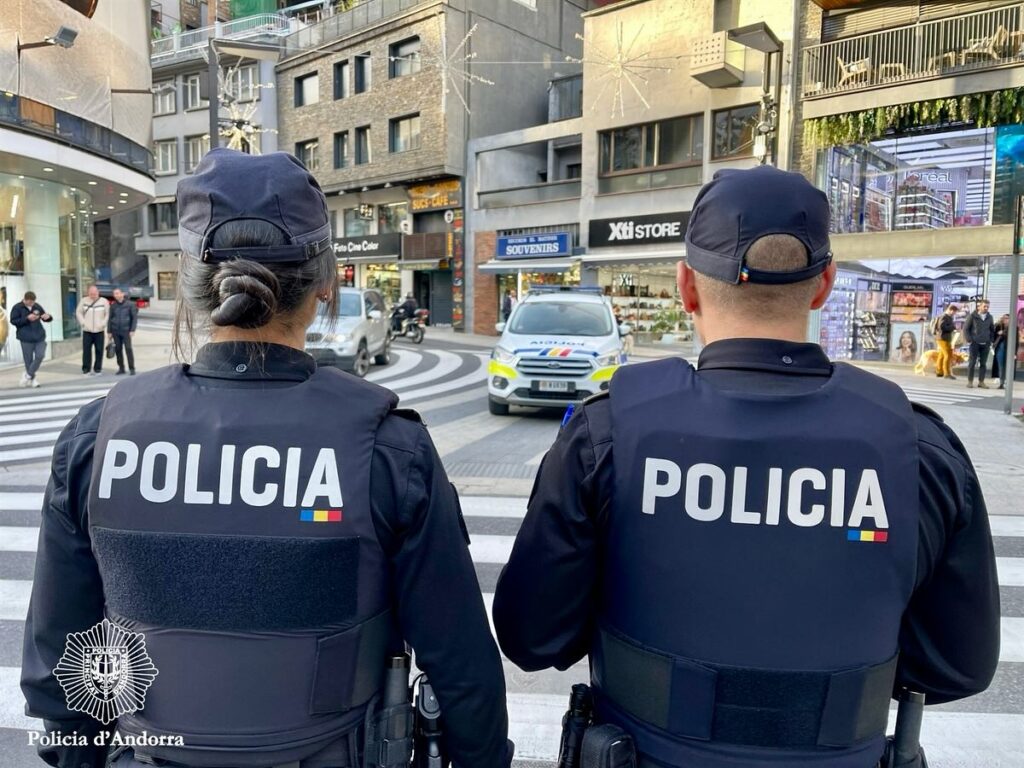 Policies a l'Avinguda Meritxell / Policia