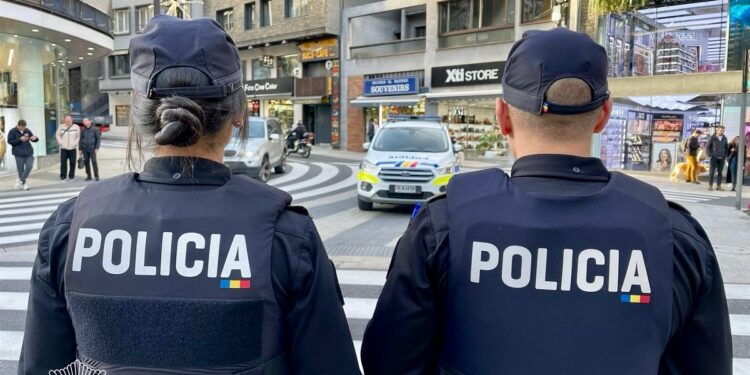 Policies a l'Avinguda Meritxell / Policia