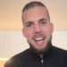 El creador de contingut en un moment del vídeo.