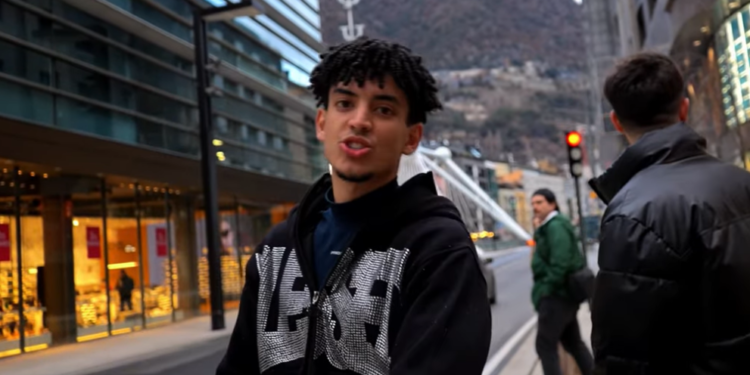 El youtuber SoyBoume ha plantejat el repte de si és possible sobreviure a Andorra amb 10 euros al dia.
