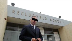 Collado sortint de la presó / Ahora.