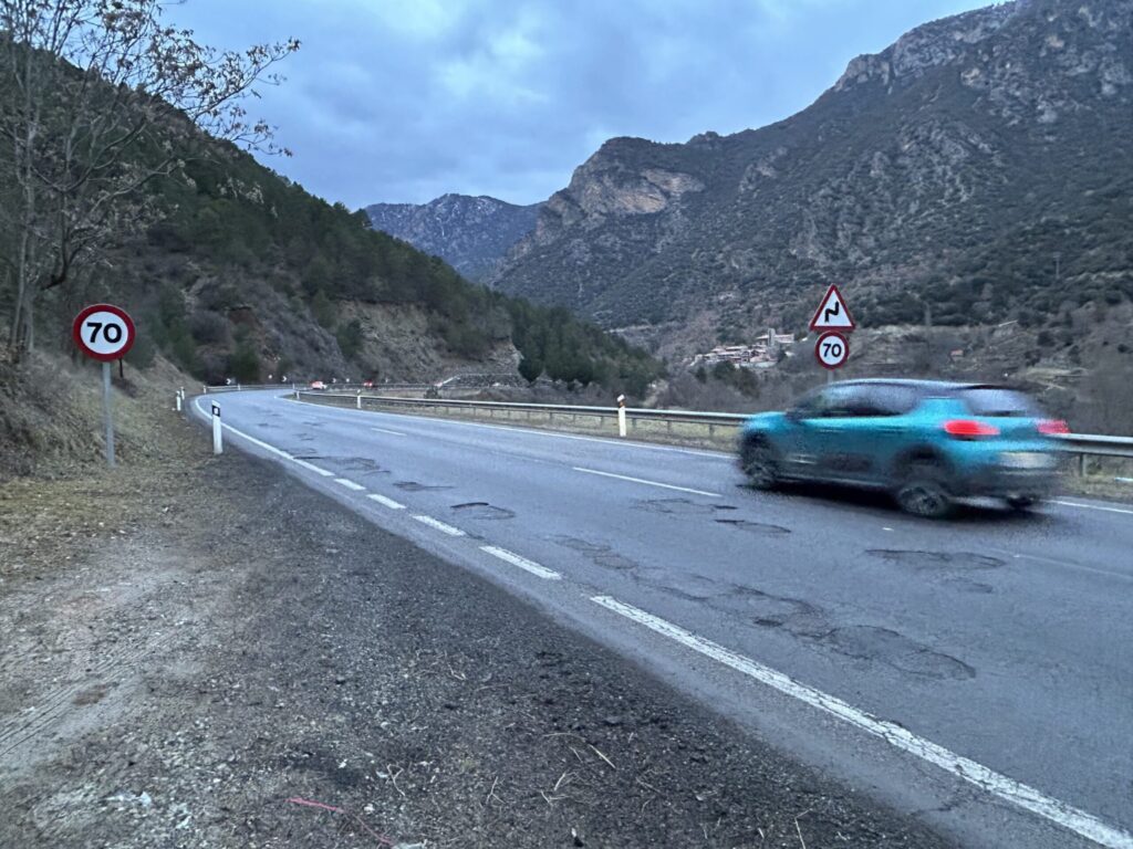 Desperfectes a la carretera.