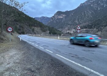 Desperfectes a la carretera.