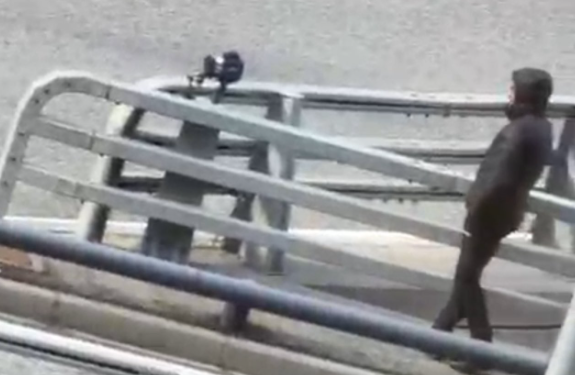 Identificat l’home que va insultar la policia i va revelar la ubicació d’un radar en un vídeo