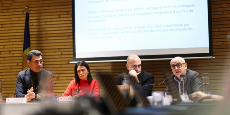 Govern obre la porta als ERTOs i a la reducció de lloguer per als comerciants del Pas de la Casa