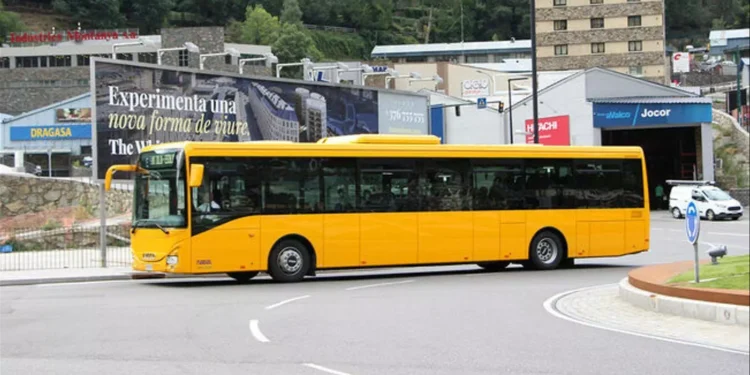 Bus de les línies regulars / Arxiu