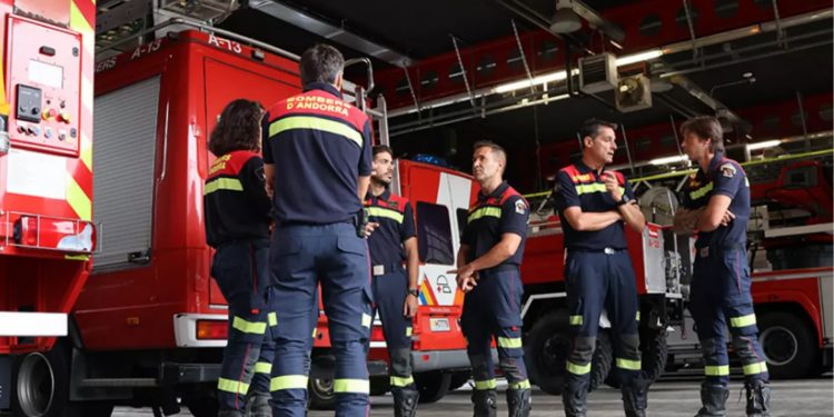 Andorra busca sis nous bombers.