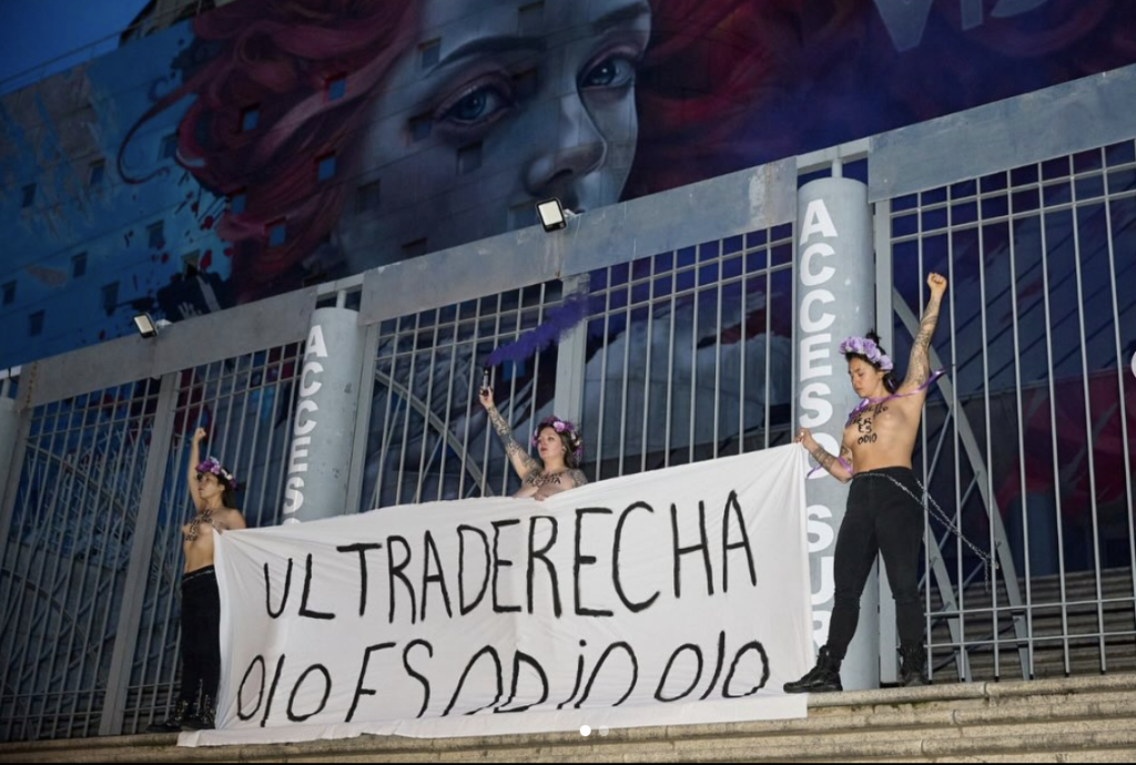 Imatge de l'acció de protesta / Femen