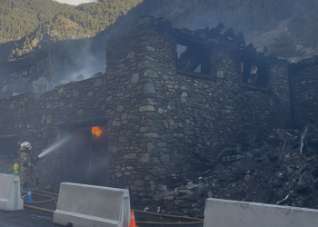 Aquest matí encara s'apagaven les últimes flames / Digitalandorra