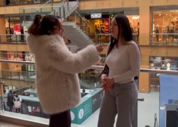 Paola, resident a Andorra: "Se't menysprea si emprens i no saps parlar en català".