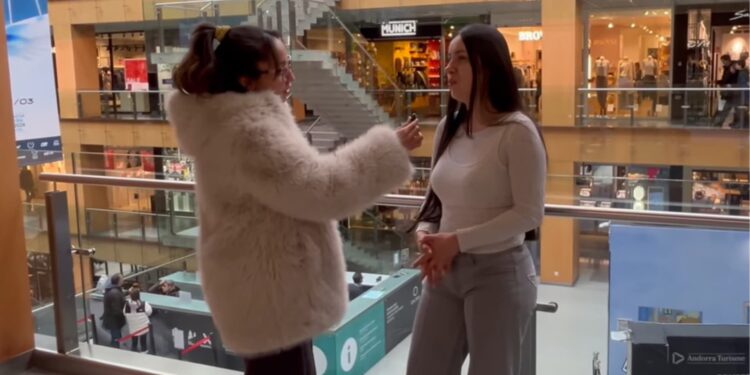 Paola, resident a Andorra: "Se't menysprea si emprens i no saps parlar en català".