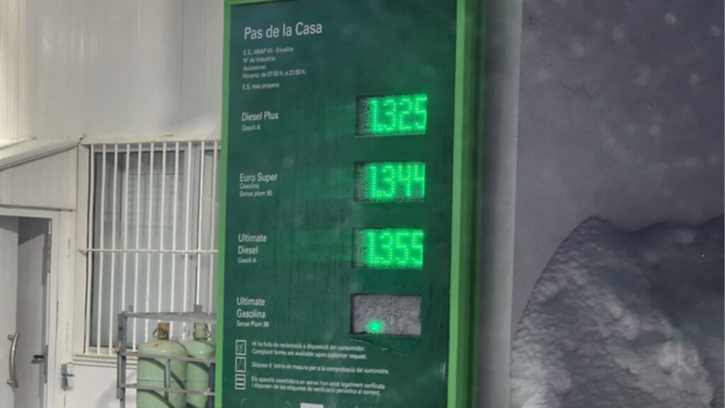 Sorpresa entre els conductors francesos pel preu de la benzina a Andorra.