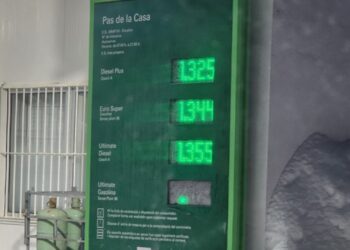 Sorpresa entre els conductors francesos pel preu de la benzina a Andorra.