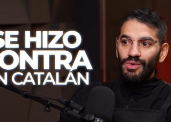 Un client troba la manera de fer que el creper de la rotonda d'Andorra parli en català.