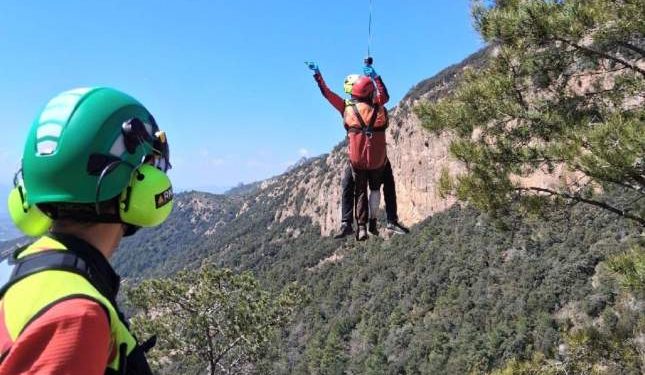 Rescat del caçador al Pallars Jussà. Foto: Bombers de la Generalitat